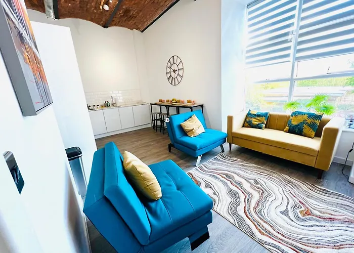 Chic Mill Apt With Canal Views